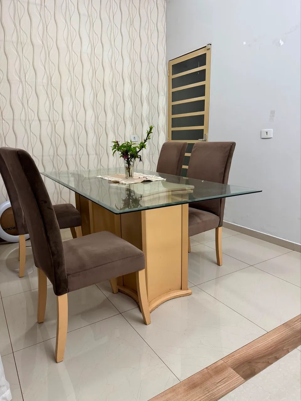 Mesa de jantar 6 lugares 