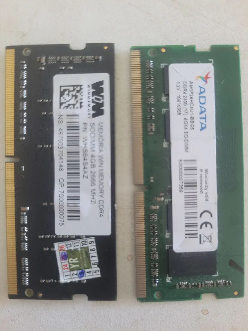 2 Memórias DDR4 4 gb 