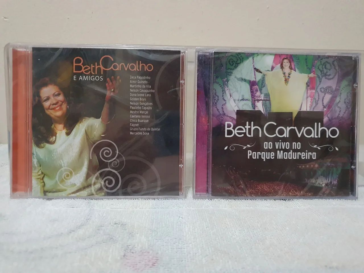 Lote com CDs discografia Beth Carvalho com 2 CDs lacrados - Foto 3