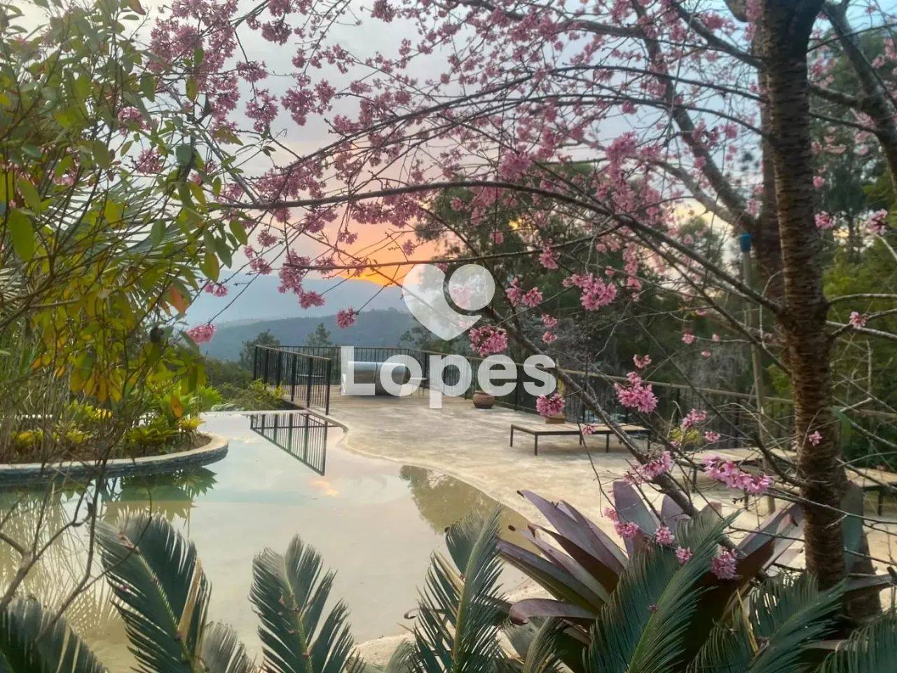 Itaipava | Sobrado 5 quartos, sendo 5 suites