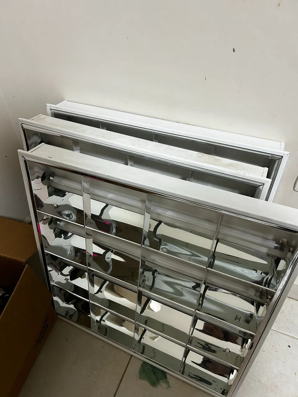 Vendo lâmpada pra forro modular 