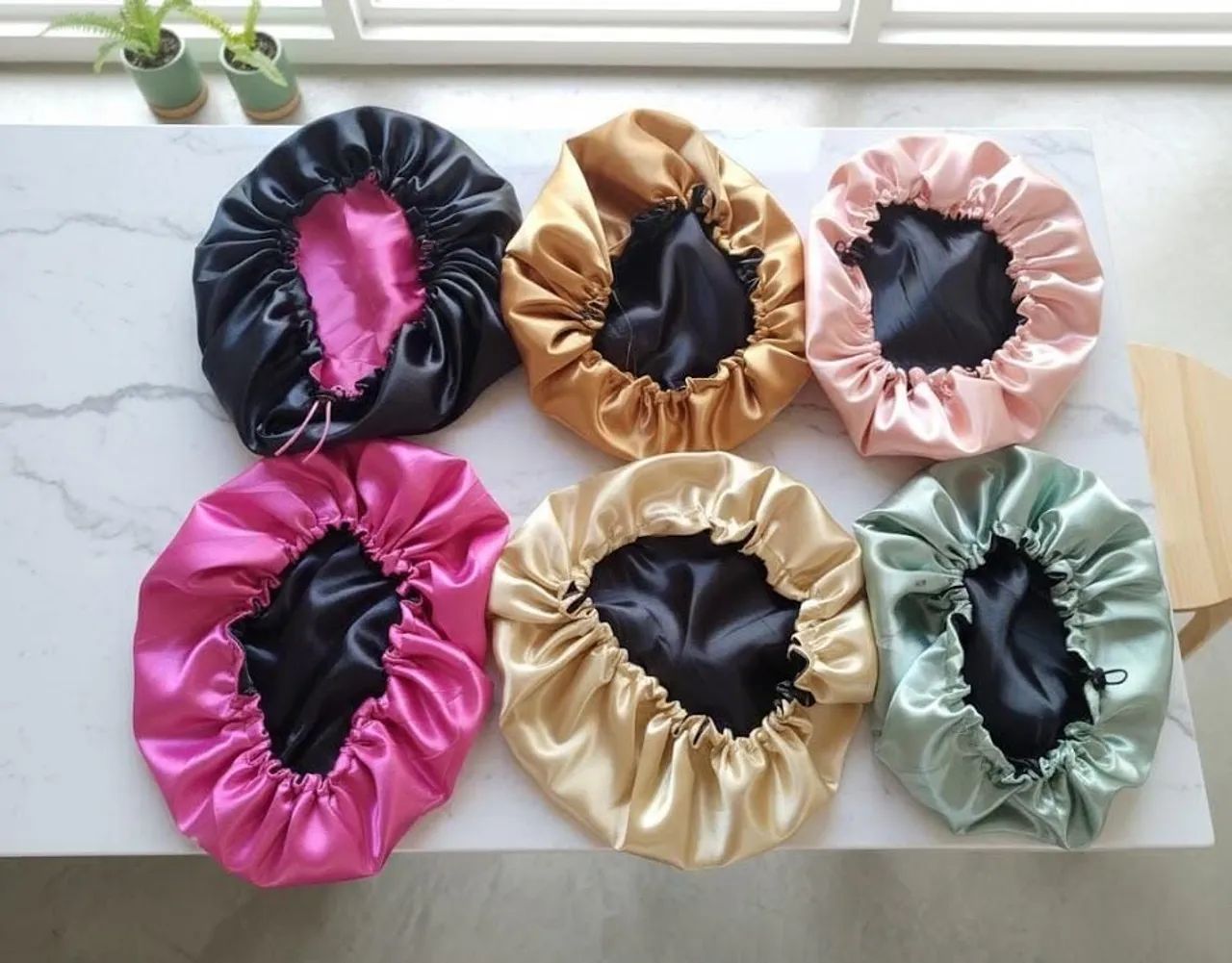 TOUCA DE CETIM DUPLA FACE COM REGULADOR 