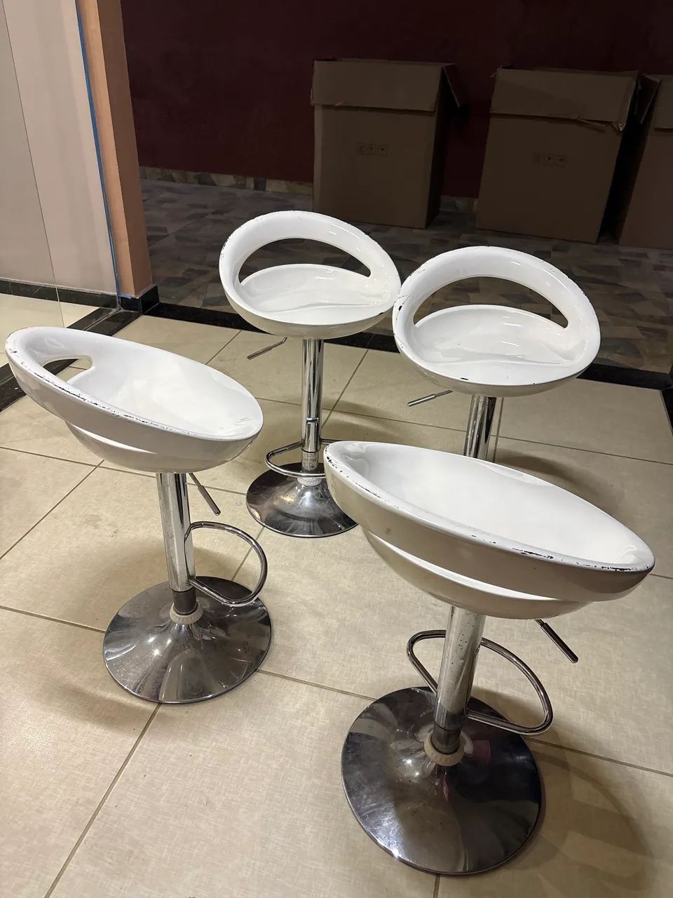 4 banquetas com Altura Ajustável  - Foto 2