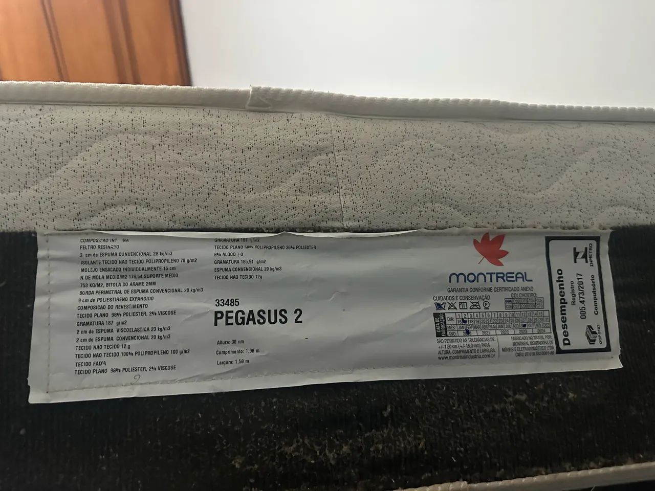 Mesa 3mt/0,80 cm, cama Box, sofá  - Foto 5