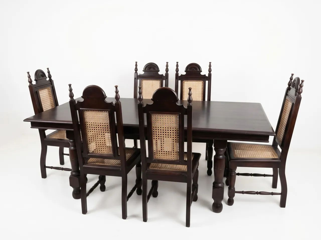 Mesa com 6 cadeiras 