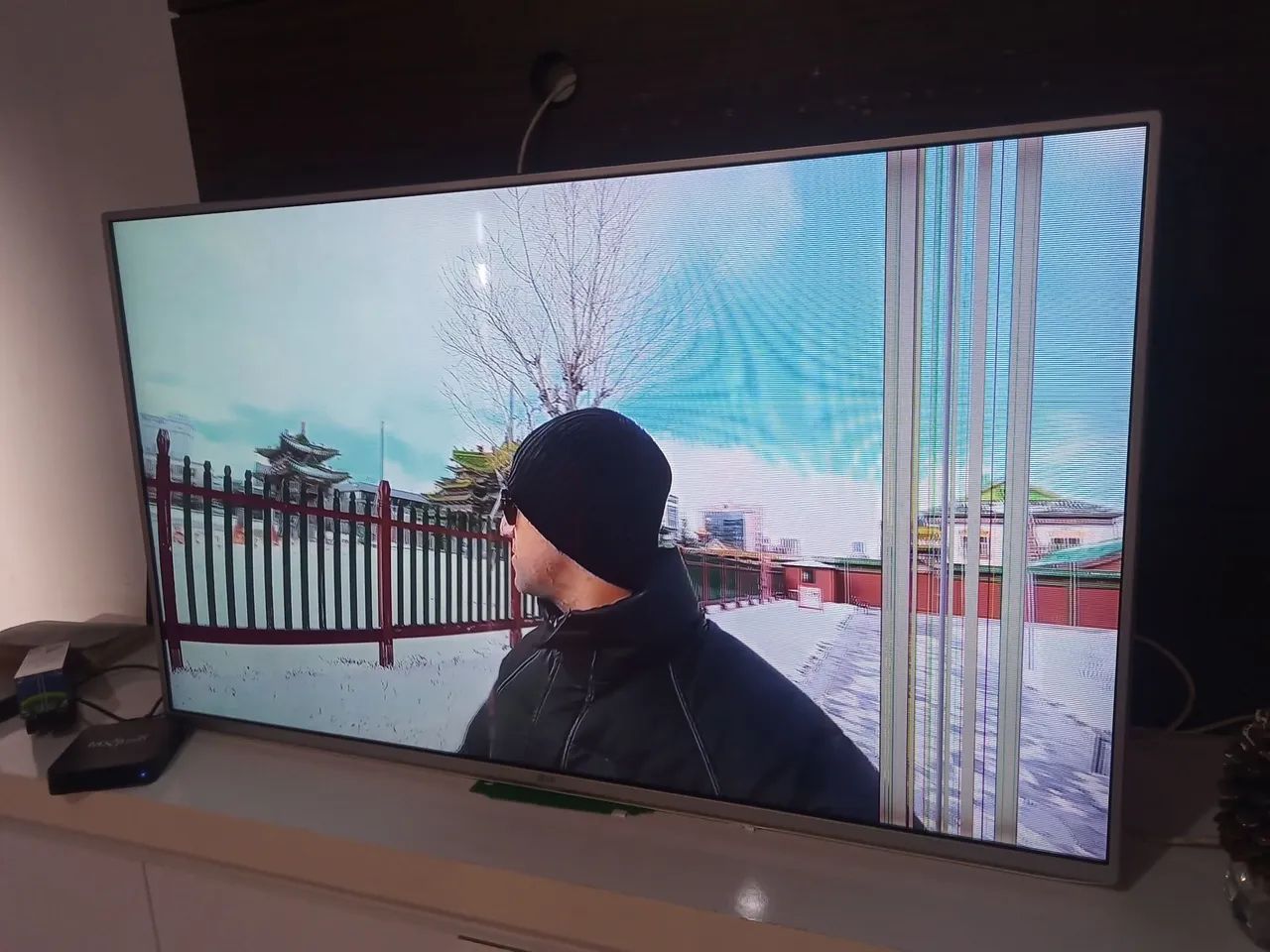 Entrego TV LCD 50 polegadas não é Smart tem detalhe na tela  - Foto 2