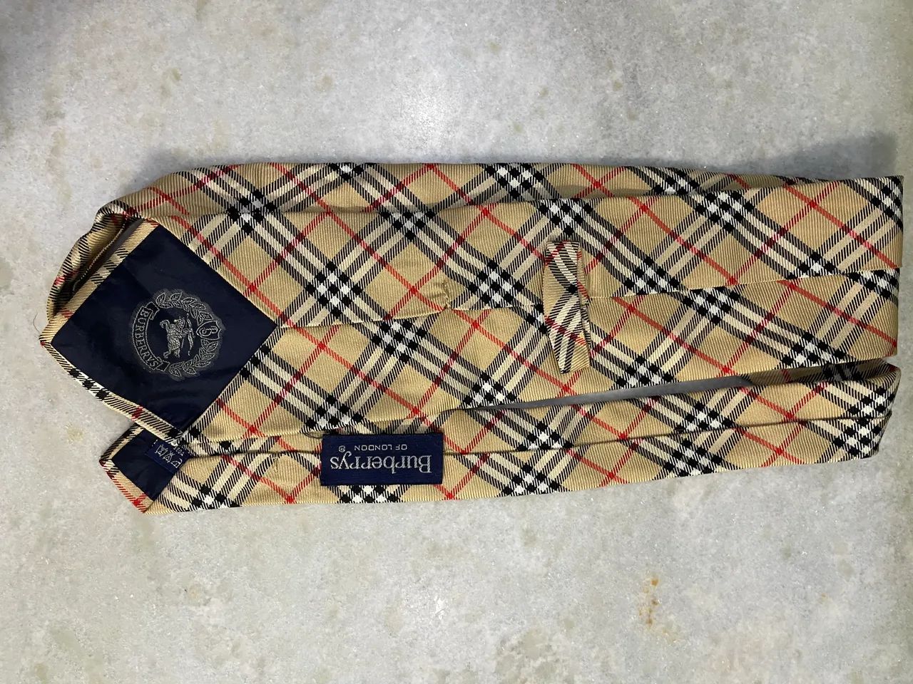 Vendo Gravata Burberry  - Foto 2