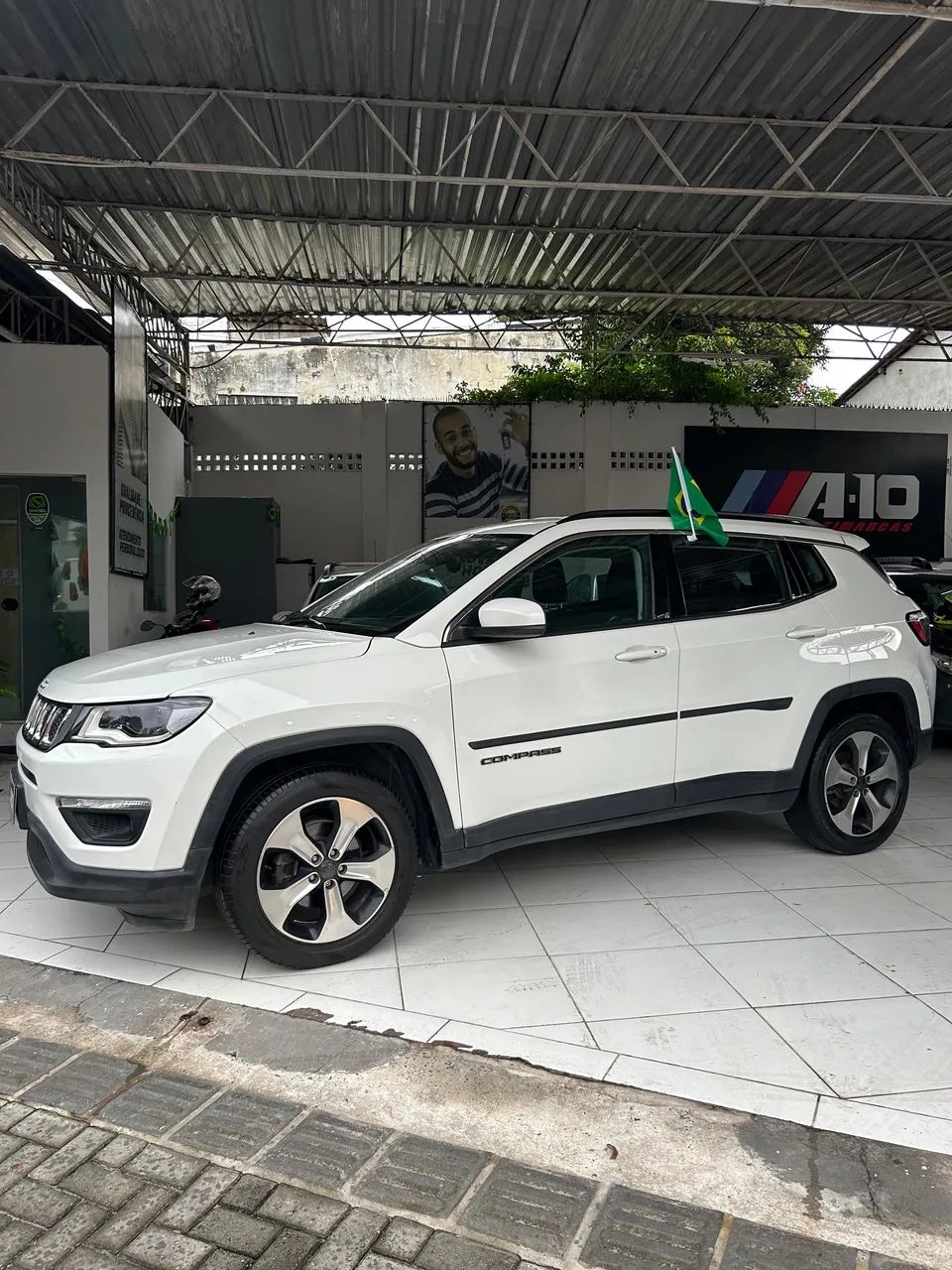 Jeep Compass COMPASS LONGITUDE 2.0 4x2 Flex 16V Aut. 2018