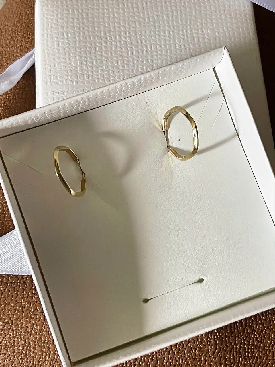 Brinco argola hexagonal ouro amarelo 18k legítimo  - Foto 2