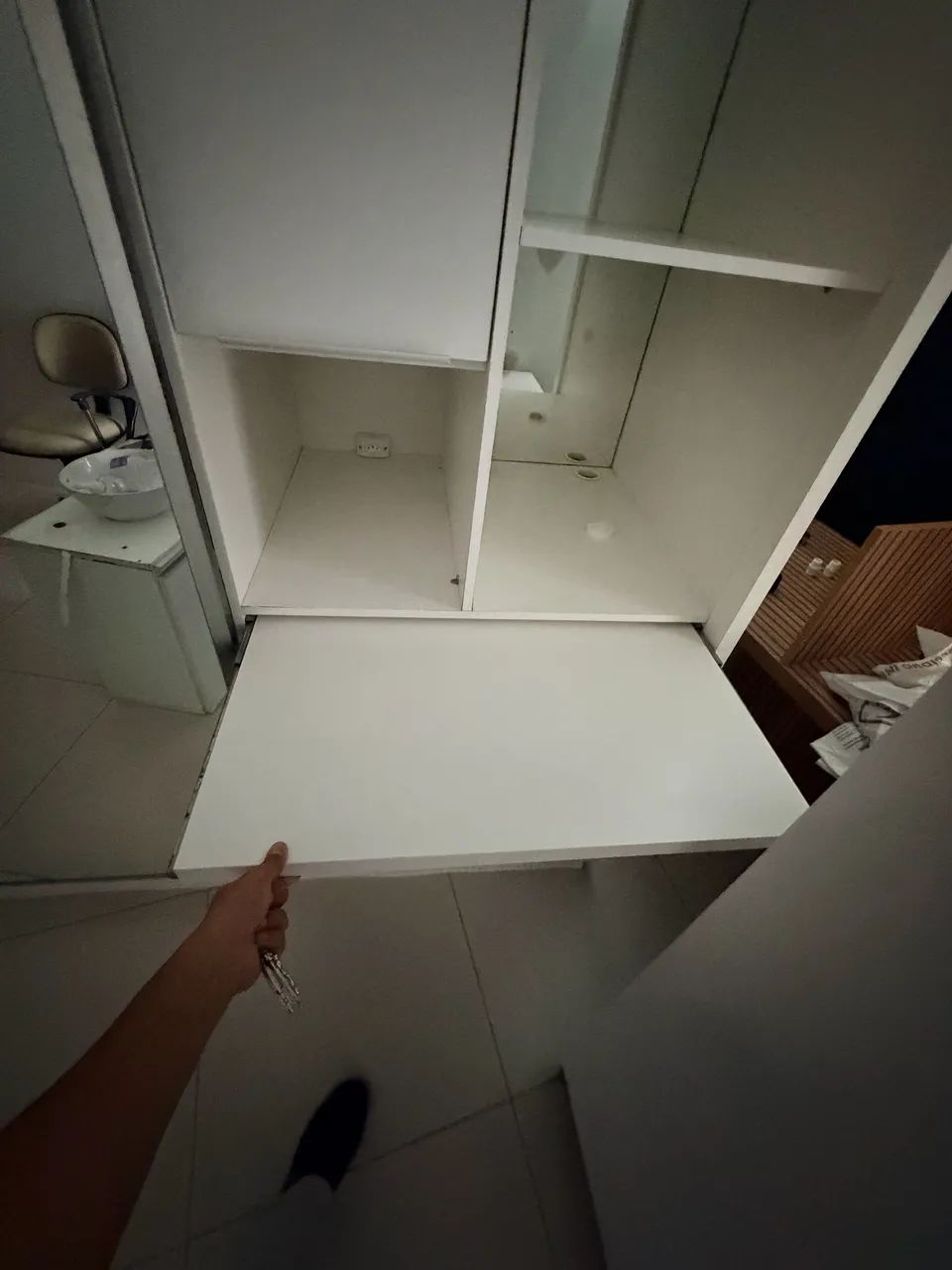 Armário Multifuncional com Pia e Espelho - Ideal para Studio ou Consultório - Foto 2