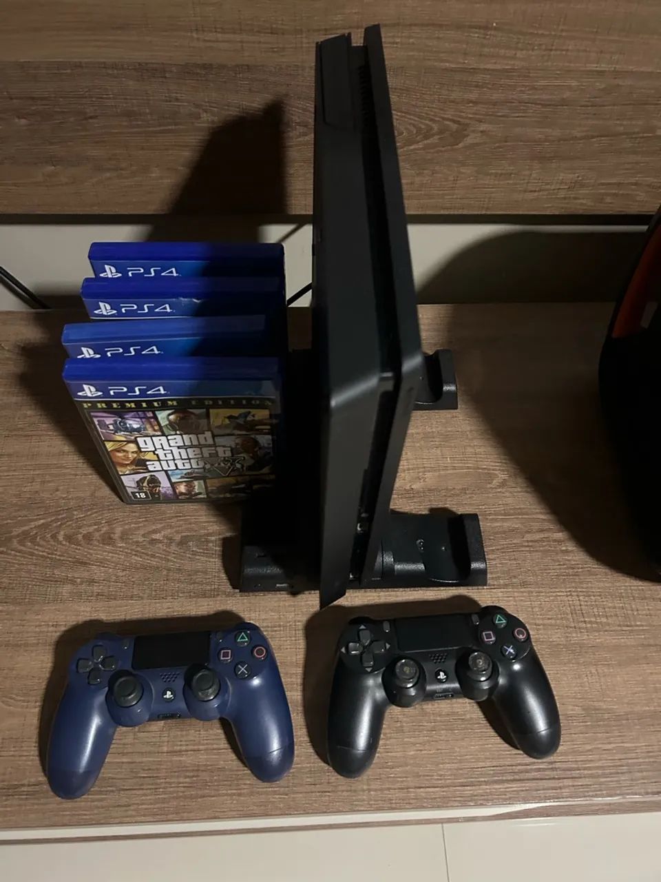 PlayStation 4 + Base vertical 