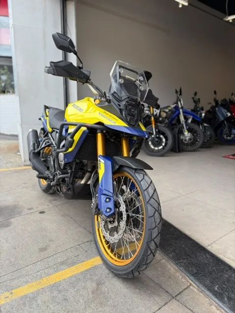 SUZUKI V-STROM 800 2025 - Foto 3