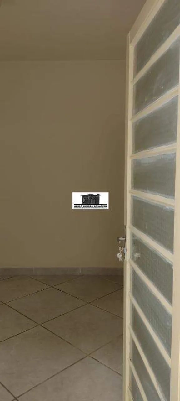 Casa de fundos ,  2 Quartos, 40m², acabamento piso cerâmica - Foto 2