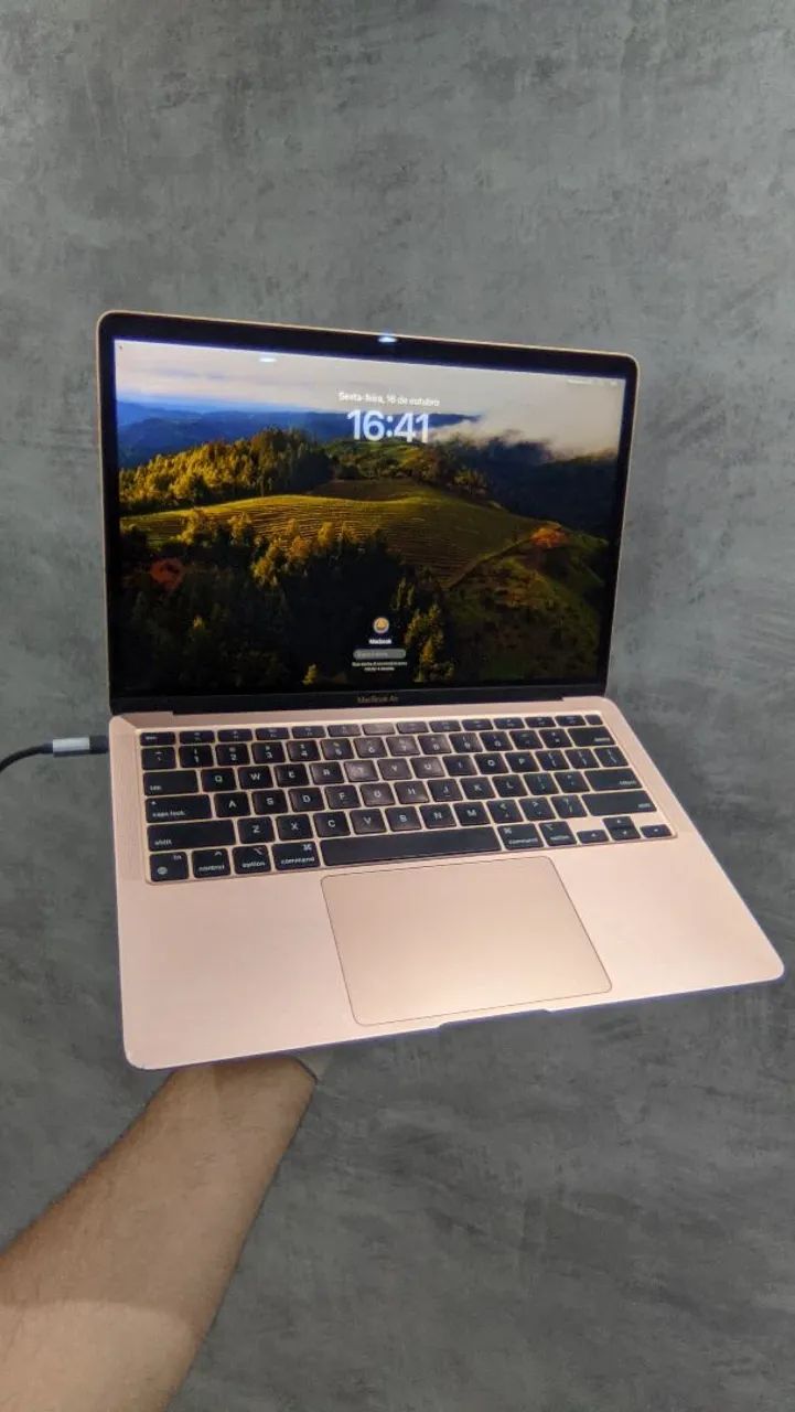 MacBook Air m1 8/256