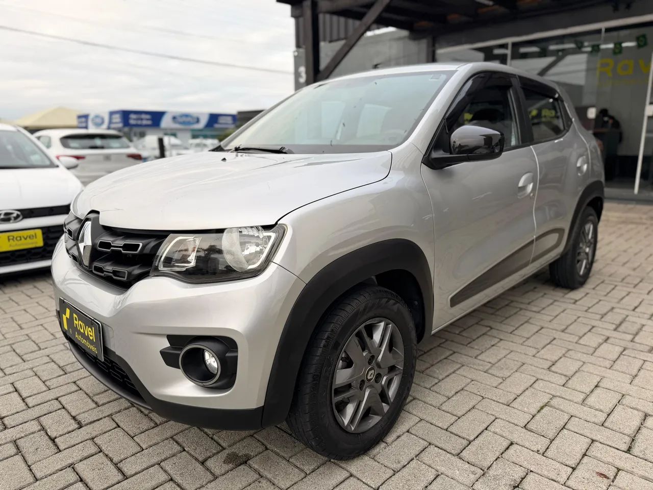 Renault Kwid Intense 1.0 Flex 12V 5P Mec. 2020 - Foto 2