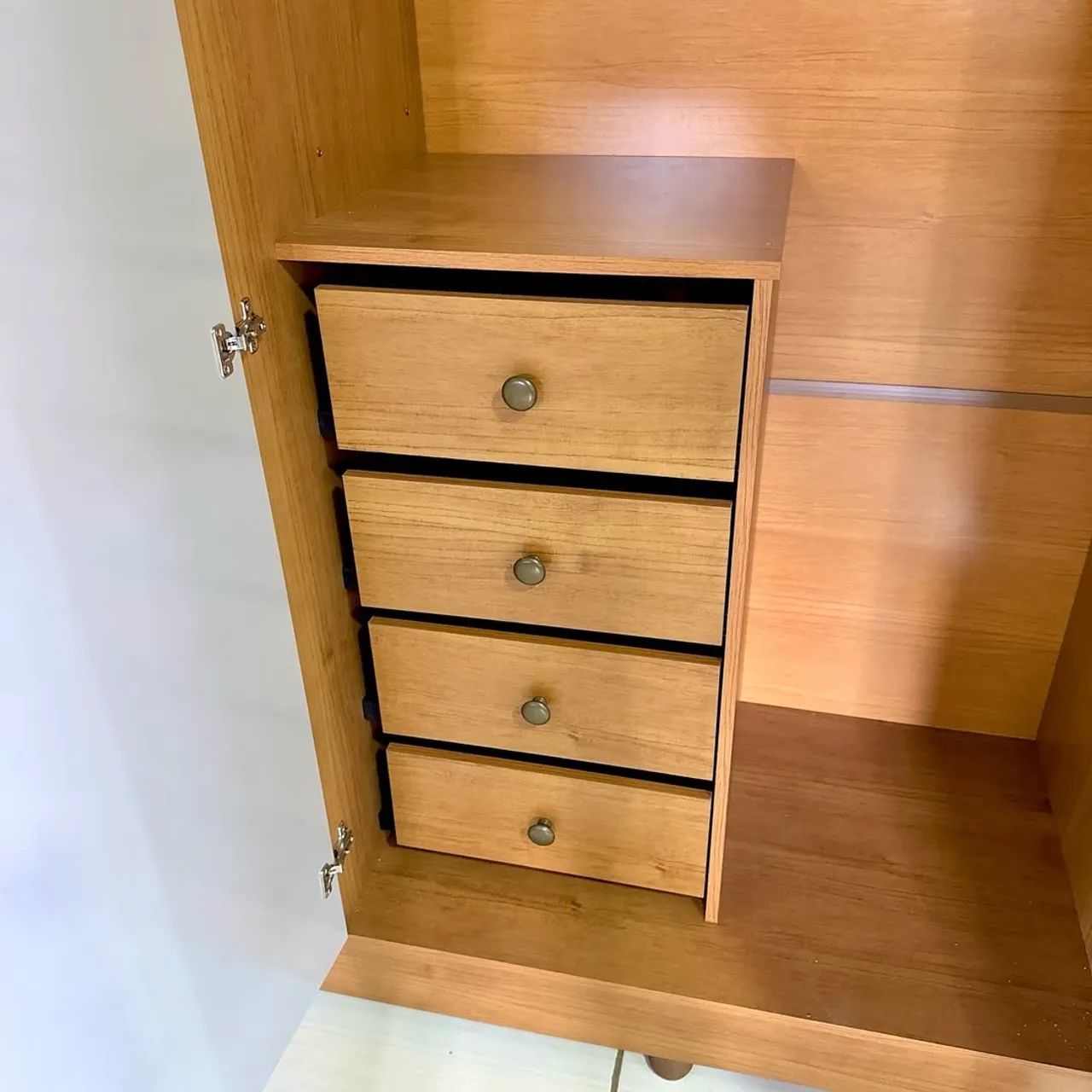 ROUPEIRO SEVILHA 6 PORTAS MDF
