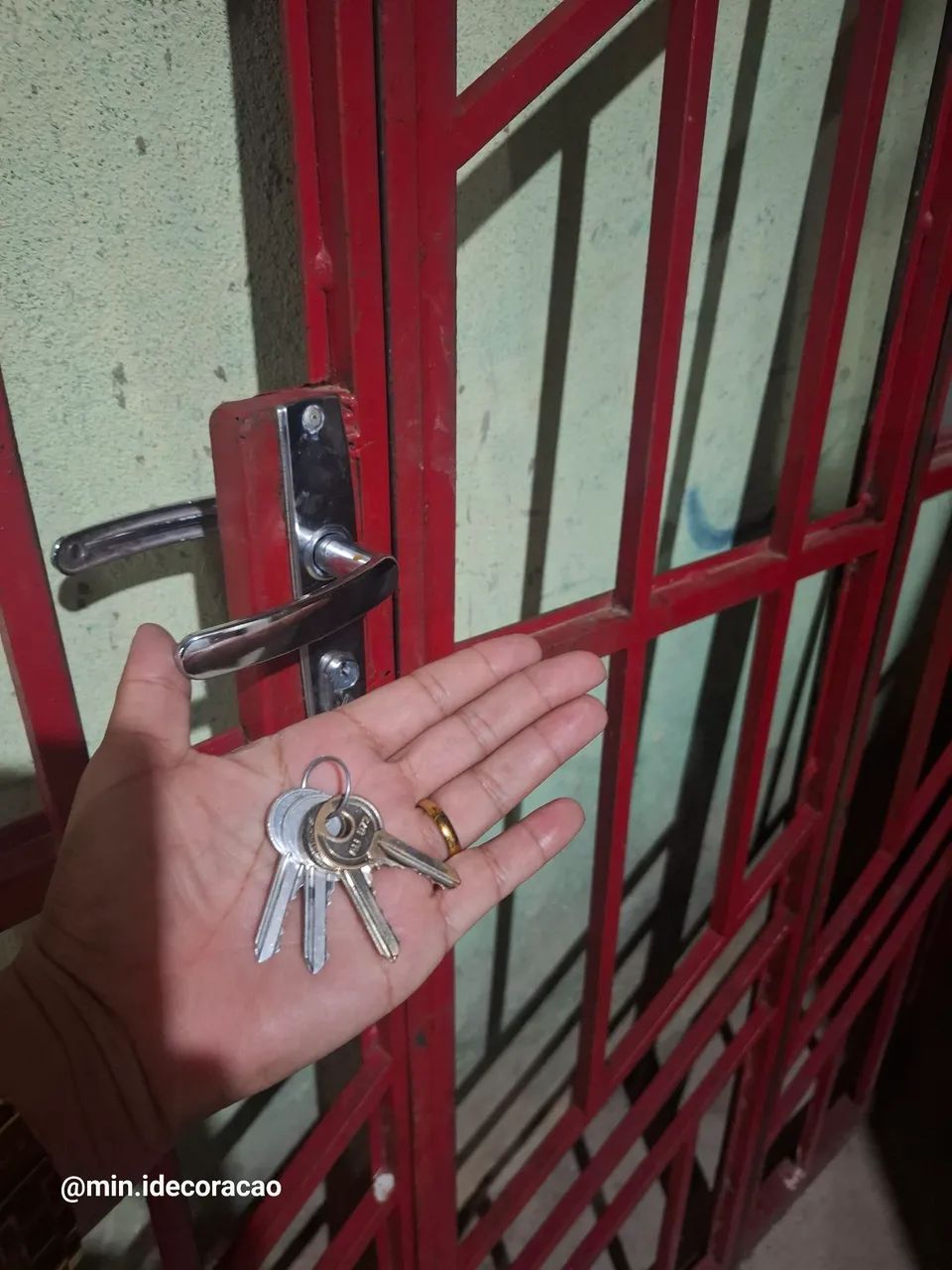 PORTA USADA MAIS CONSERVADA COM 5 4 CÓPIAS DE CHAVE  - Foto 4