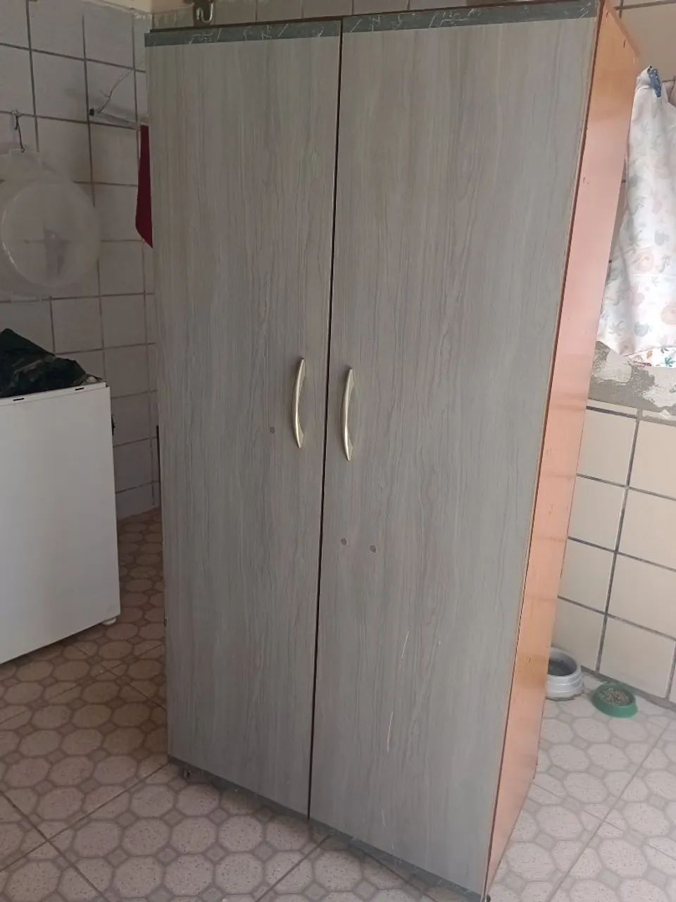 Um guarda roupa bem conservado  - Foto 5