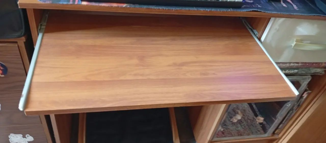 Mesa para computador com gaveta - Foto 2