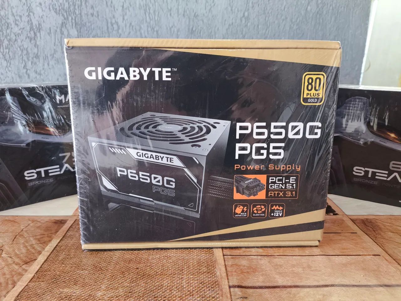 Fonte GIGABYTE P650G, 80 plus GOLD, 650w - Foto 2