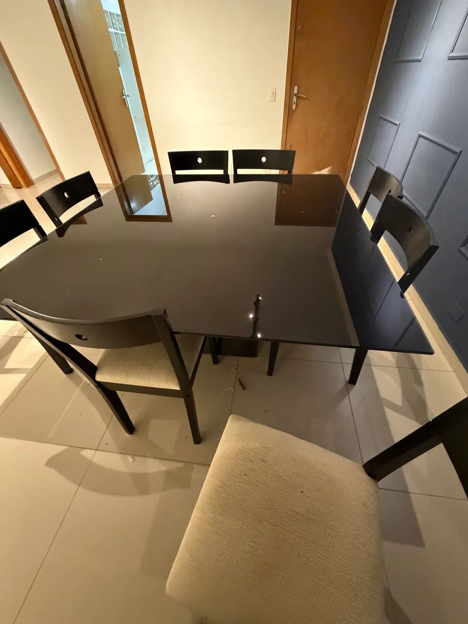 Mesa de tampo de vidro com 8 cadeiras  - Foto 5
