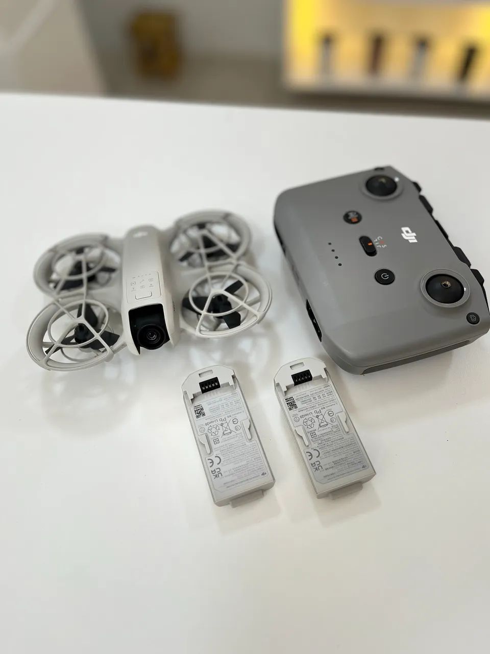 DJI Neo + Controle + 2 Baterias