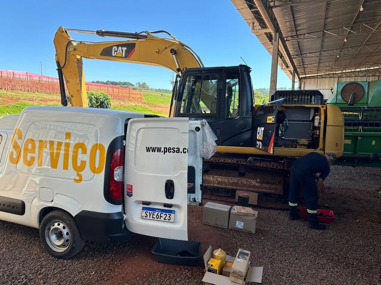 Escavadeira Caterpillar 318D - Foto 4