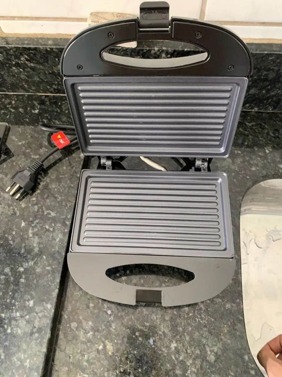 Sanduicheira e Minigrill Multi Gourmet 750W - 220V | Multilaser CE044 NOVA - Foto 2