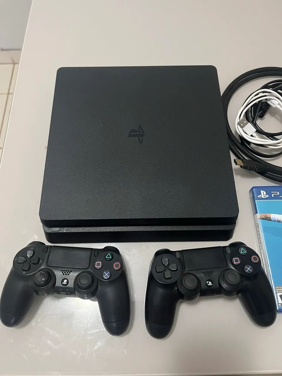 Ps4 slim 1 terá 