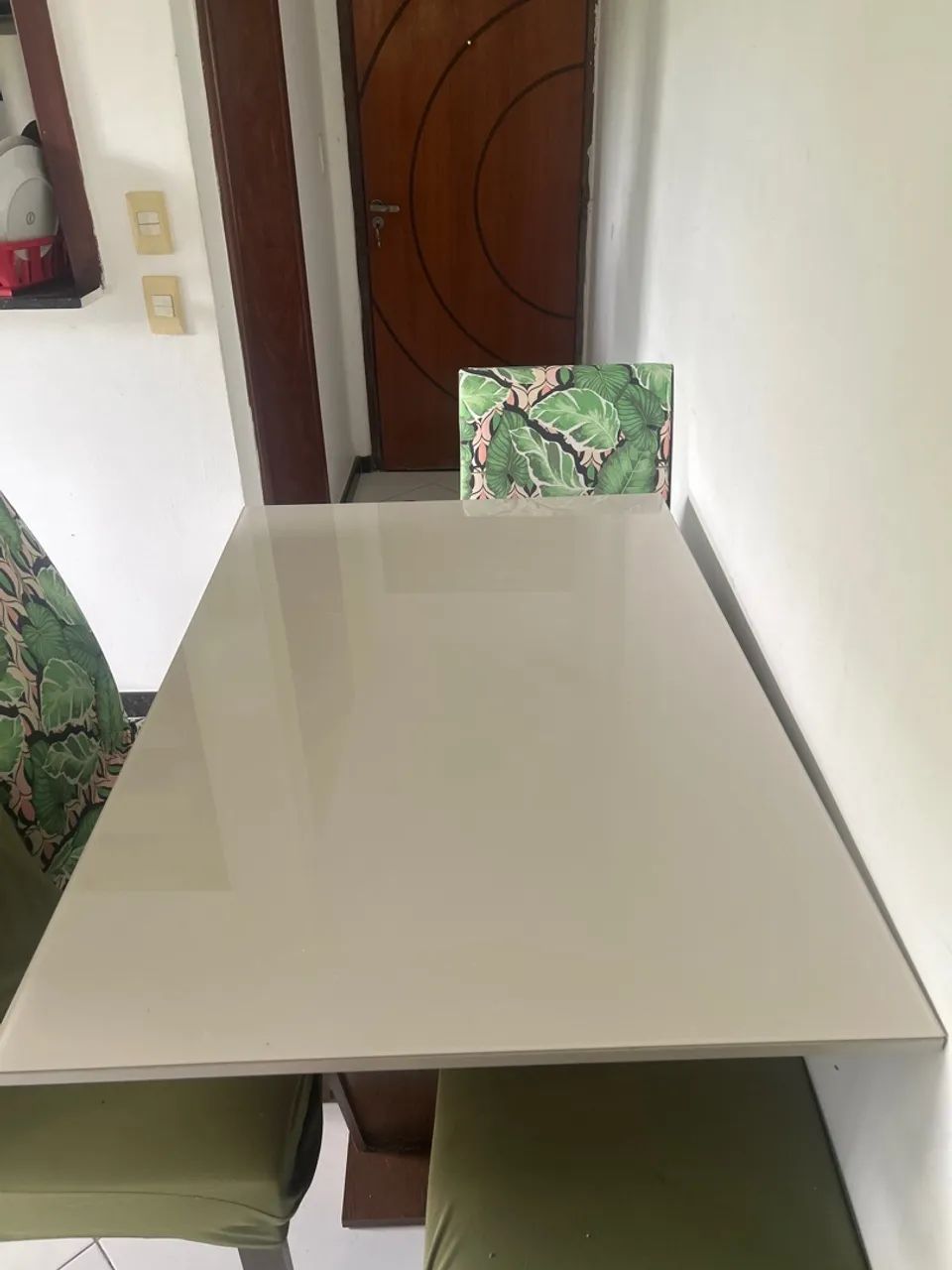 Mesa 4 cadeiras perfeito estado  - Foto 2