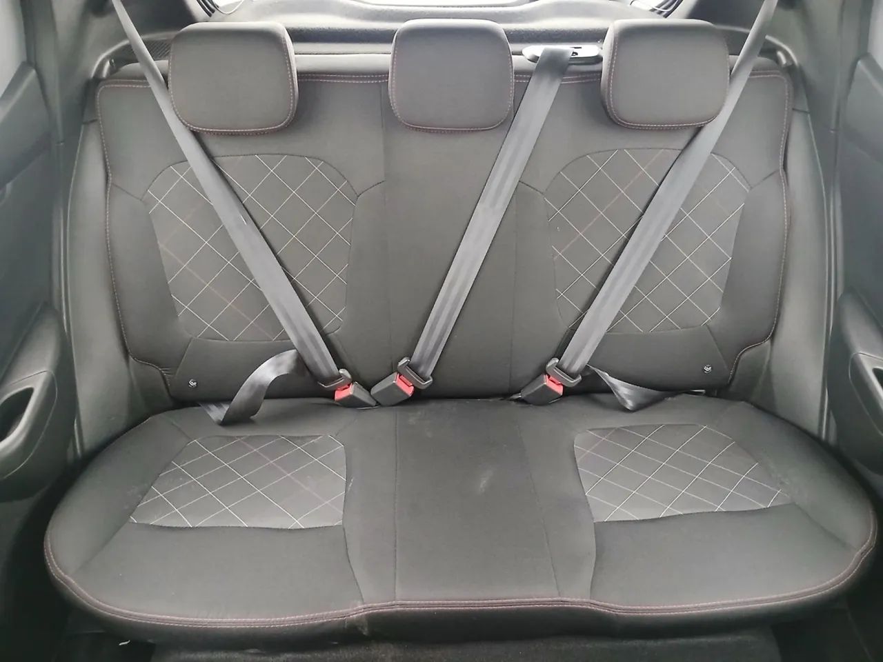 Renault Kwid 1.0 Zen, foto 18 de 18