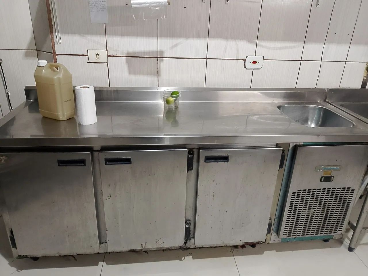 Pia balcão refrigerado 