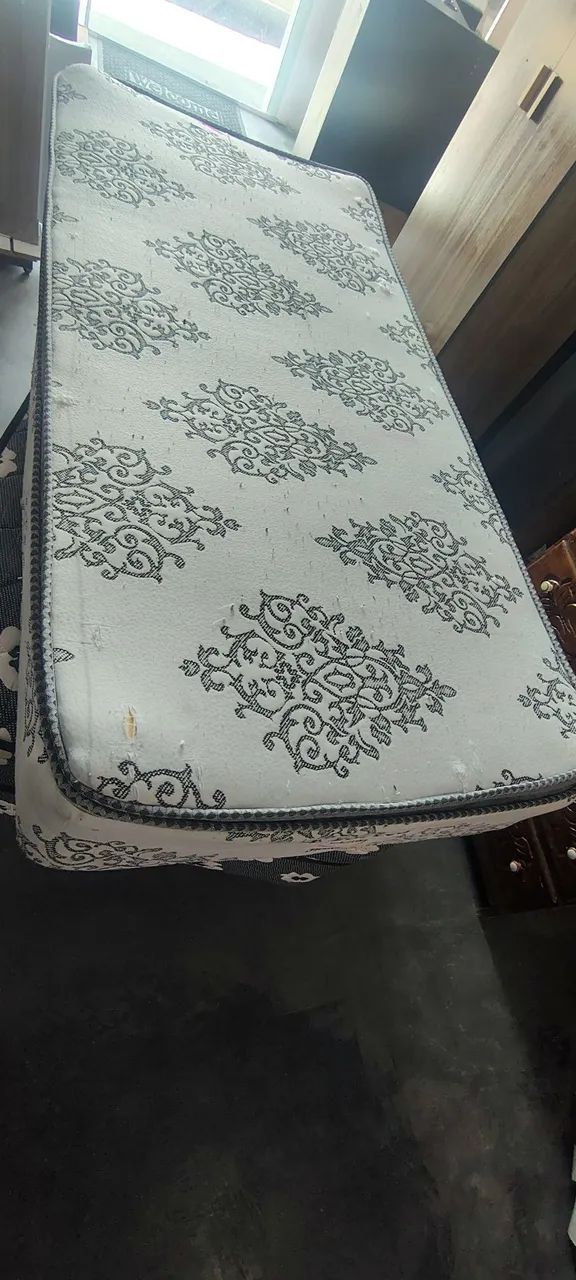 COLCHÃO SOLTEIRO DE MOLAS USADO PELMEX R$290 ENTREGA GRÁTIS  - Foto 4