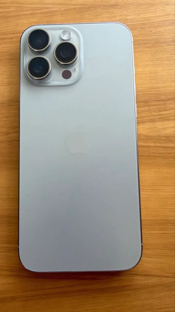 Estou vendendo meu iPhone 16 Pro Max, 