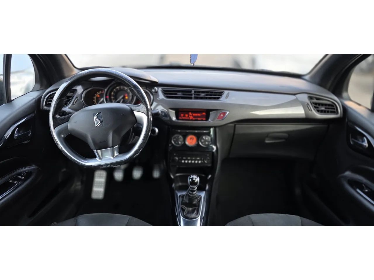 Citroën DS3 1.6 Turbo 16V 3p Mec., foto 8 de 20