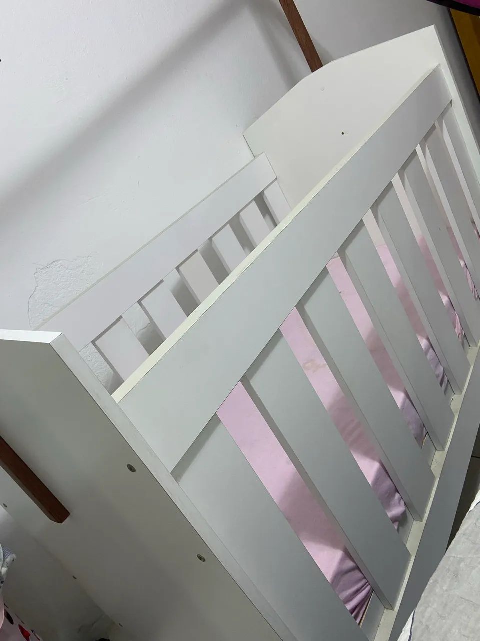 Vendo berço com colchão mdf estado de novo 