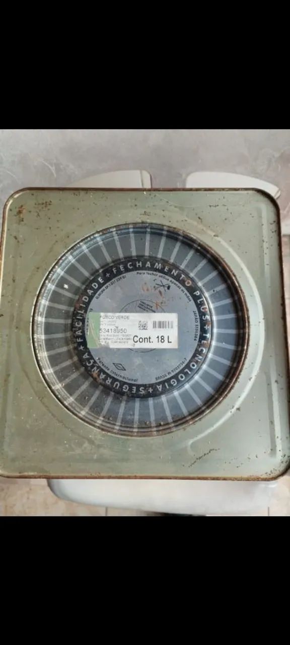 Tinta Suvinil Fosco verde nova. Lacrada.  - Foto 5