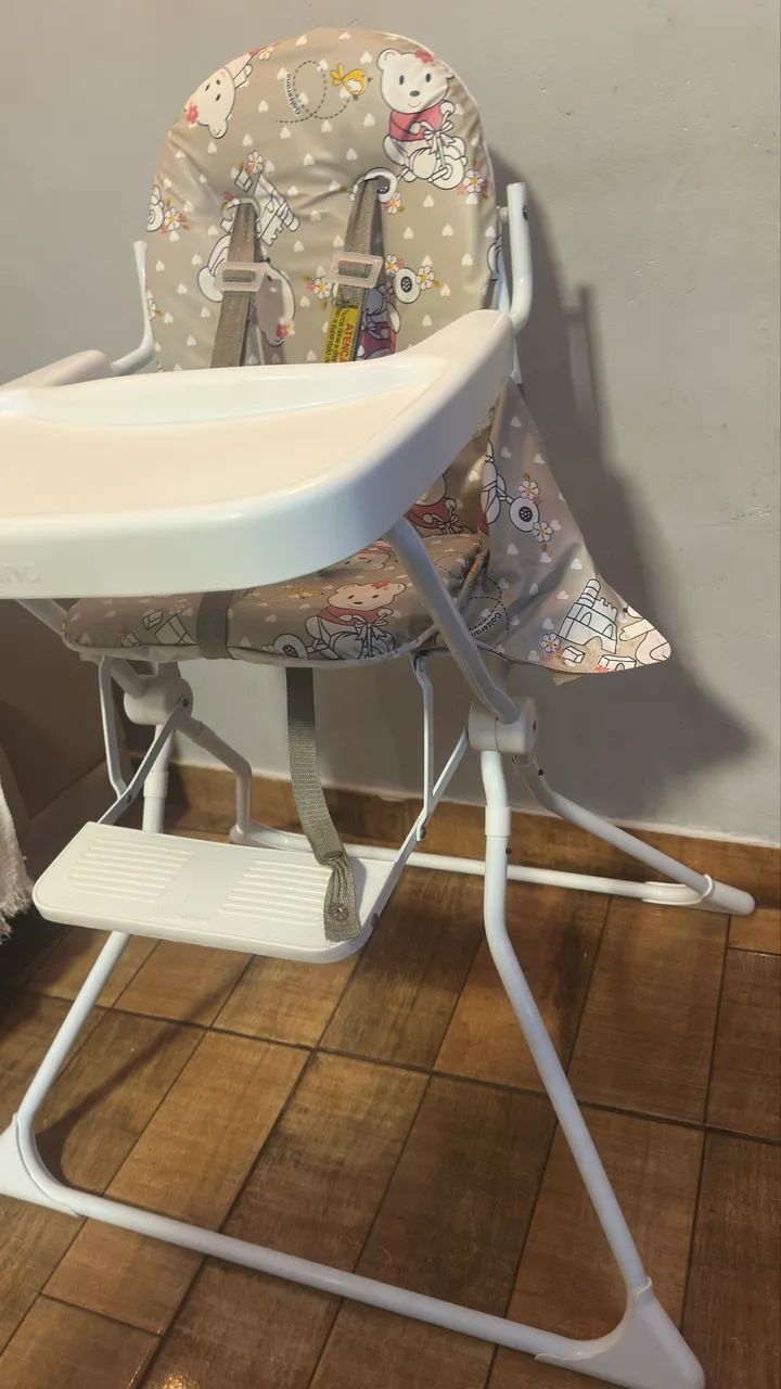 Cadeirinha de alimentação 
