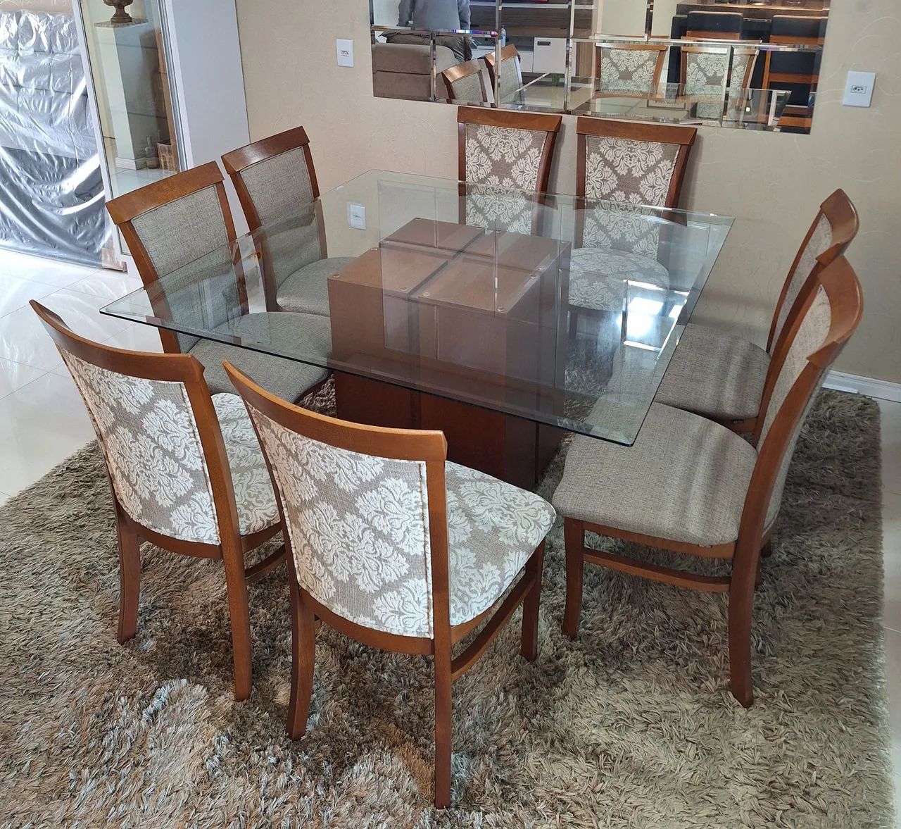 Vendo mesa com 8 cadeiras - Foto 4
