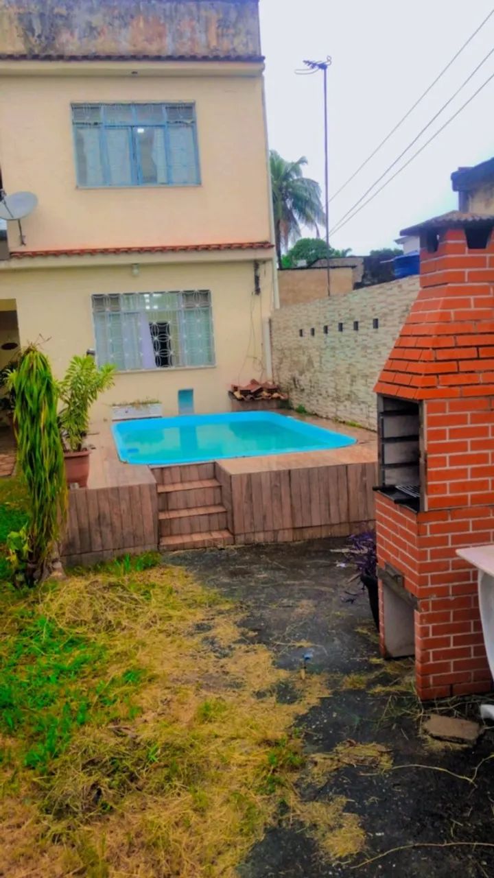 Casa com Piscina em Sepetiba