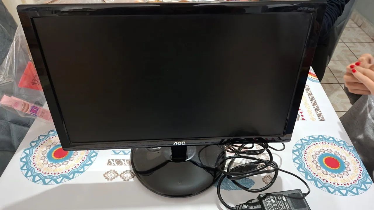 Monitor AOC (Usado) - Foto 2