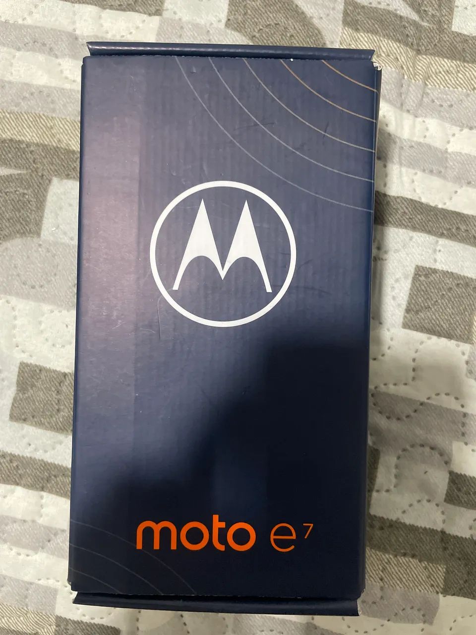Smartphone moto e 7 novo na caixa 