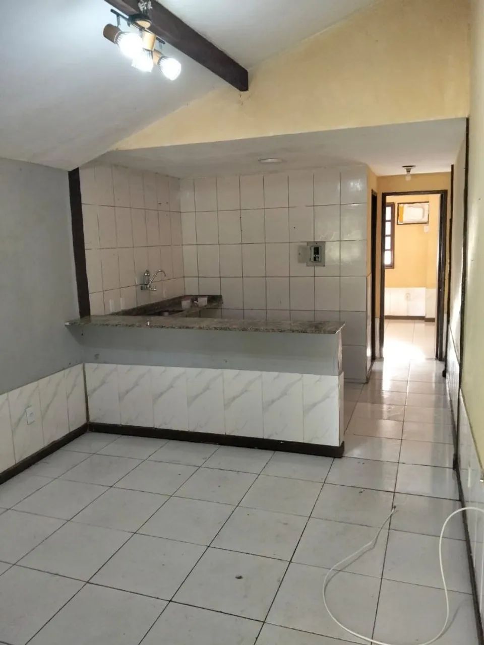 casa com vaga sala + 1 Qt V. Grande com vaga