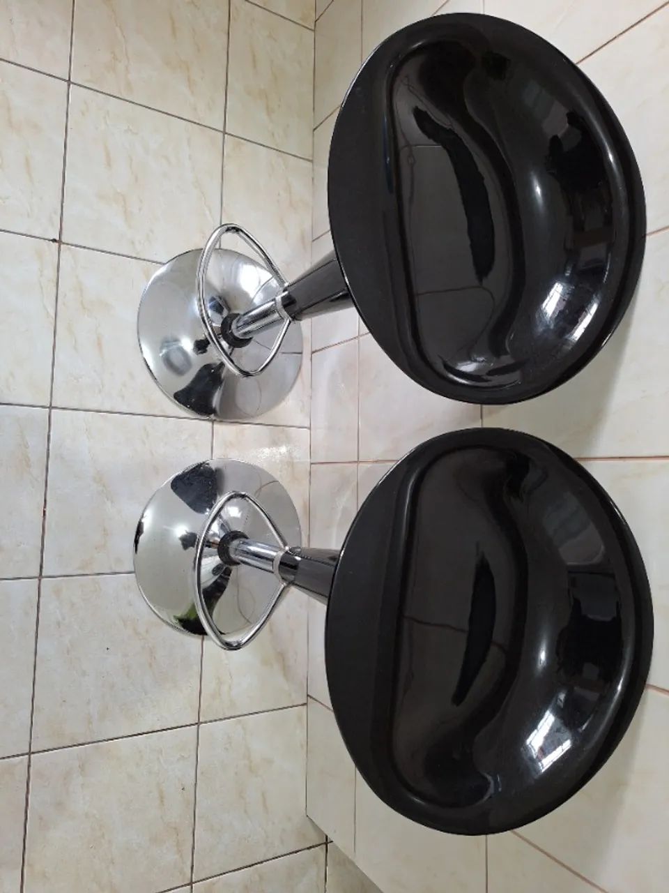 Banquetas Giratórias Preta - Foto 2