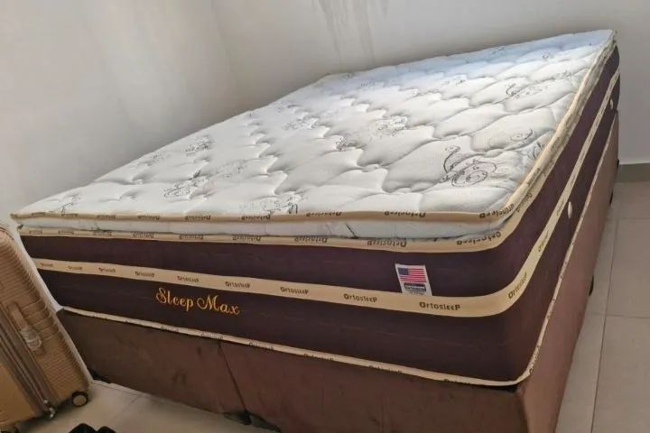Cama Queen. Cama alta Frete grátis 