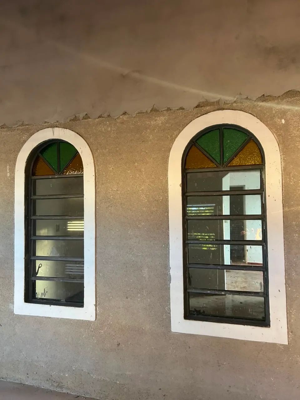 Vendo 1 porta e 4 janelas - Foto 4