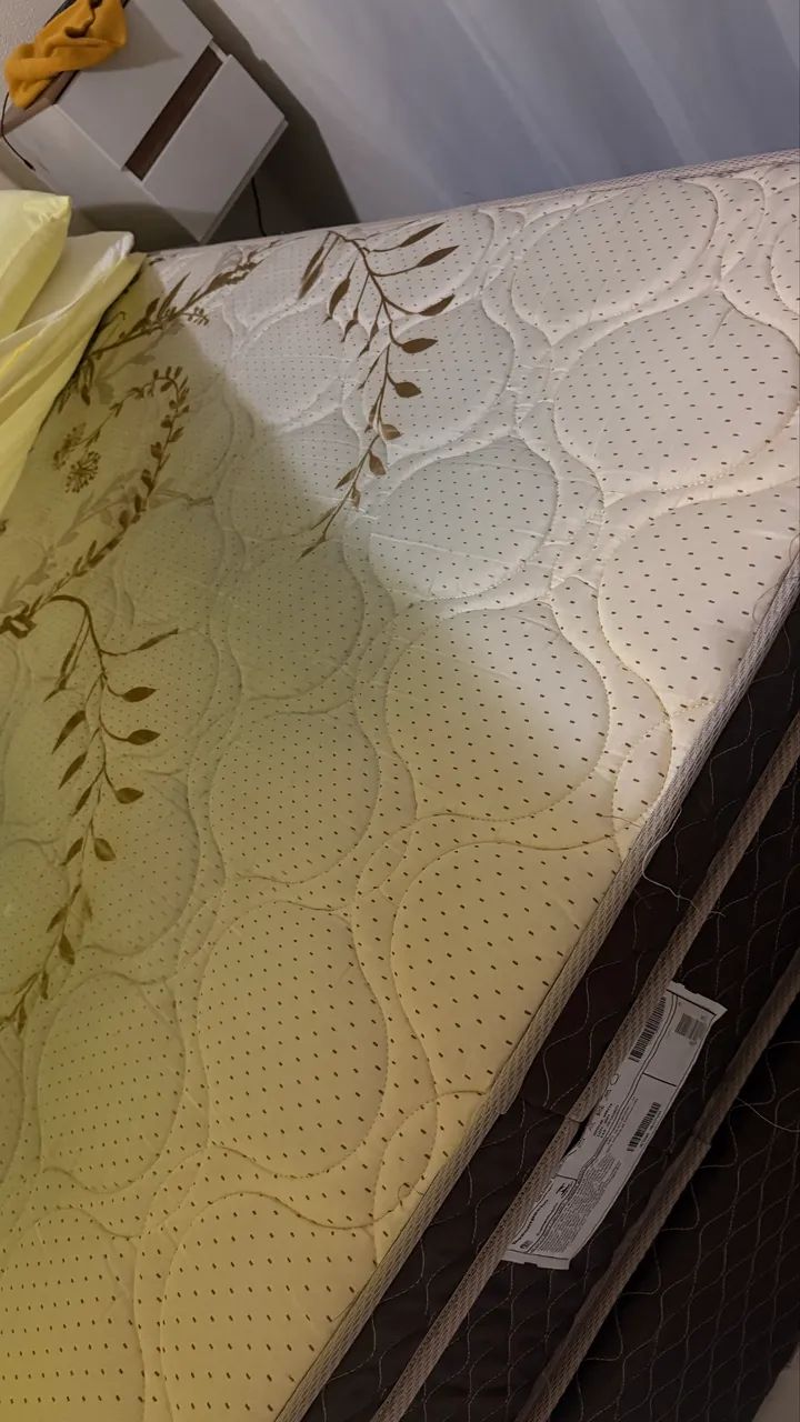 Cama e cabeceira  - Foto 2
