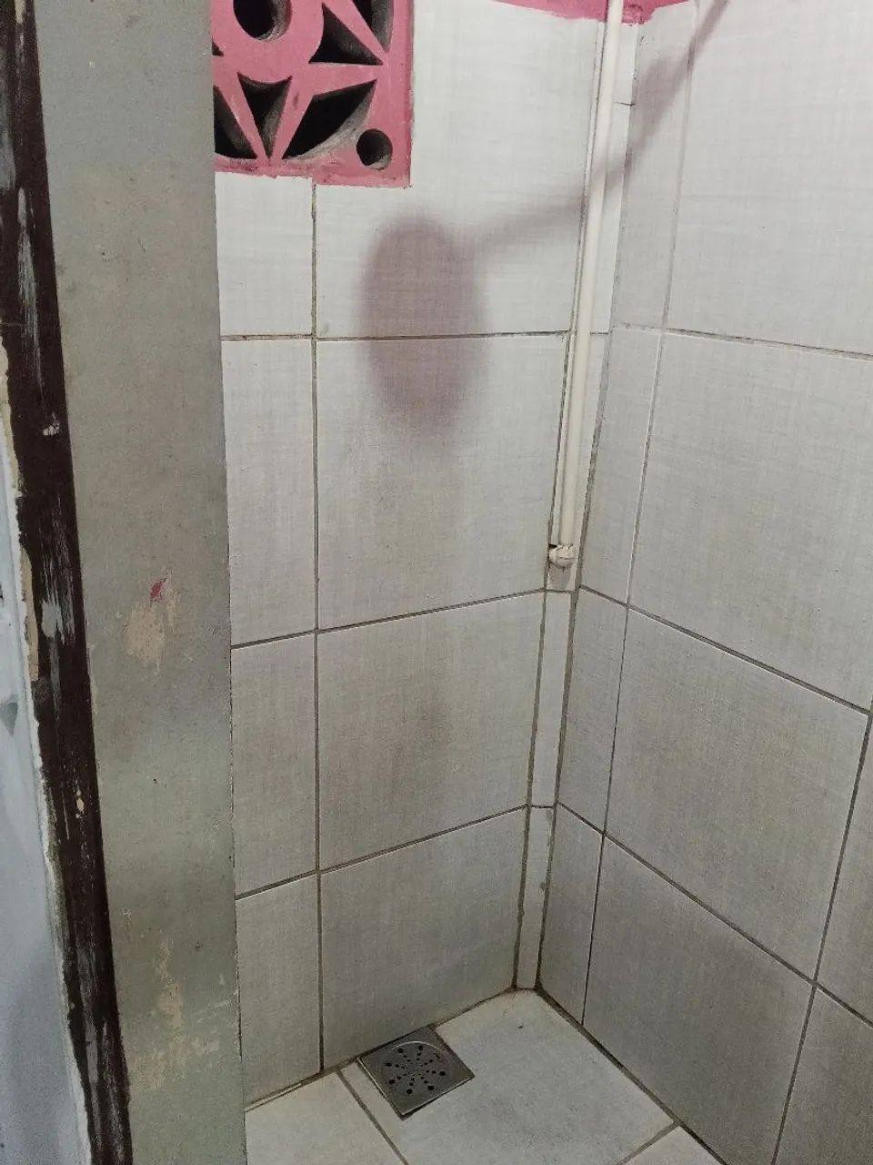 Aluga-se um quartos - Foto 2