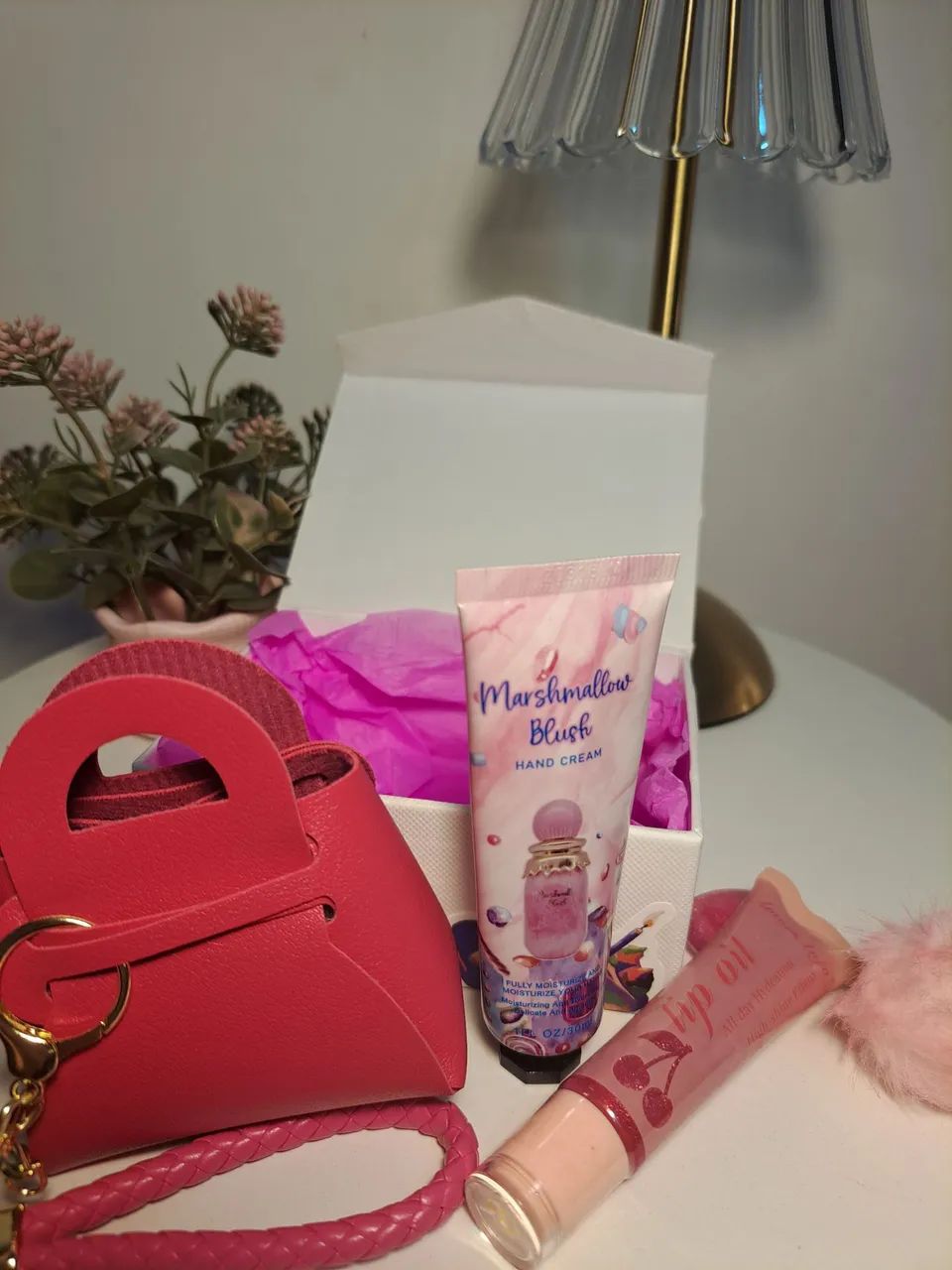 Caixinha de Presente Personalizada com Gloss, Hidratante e Mini Bolsinha - Foto 5