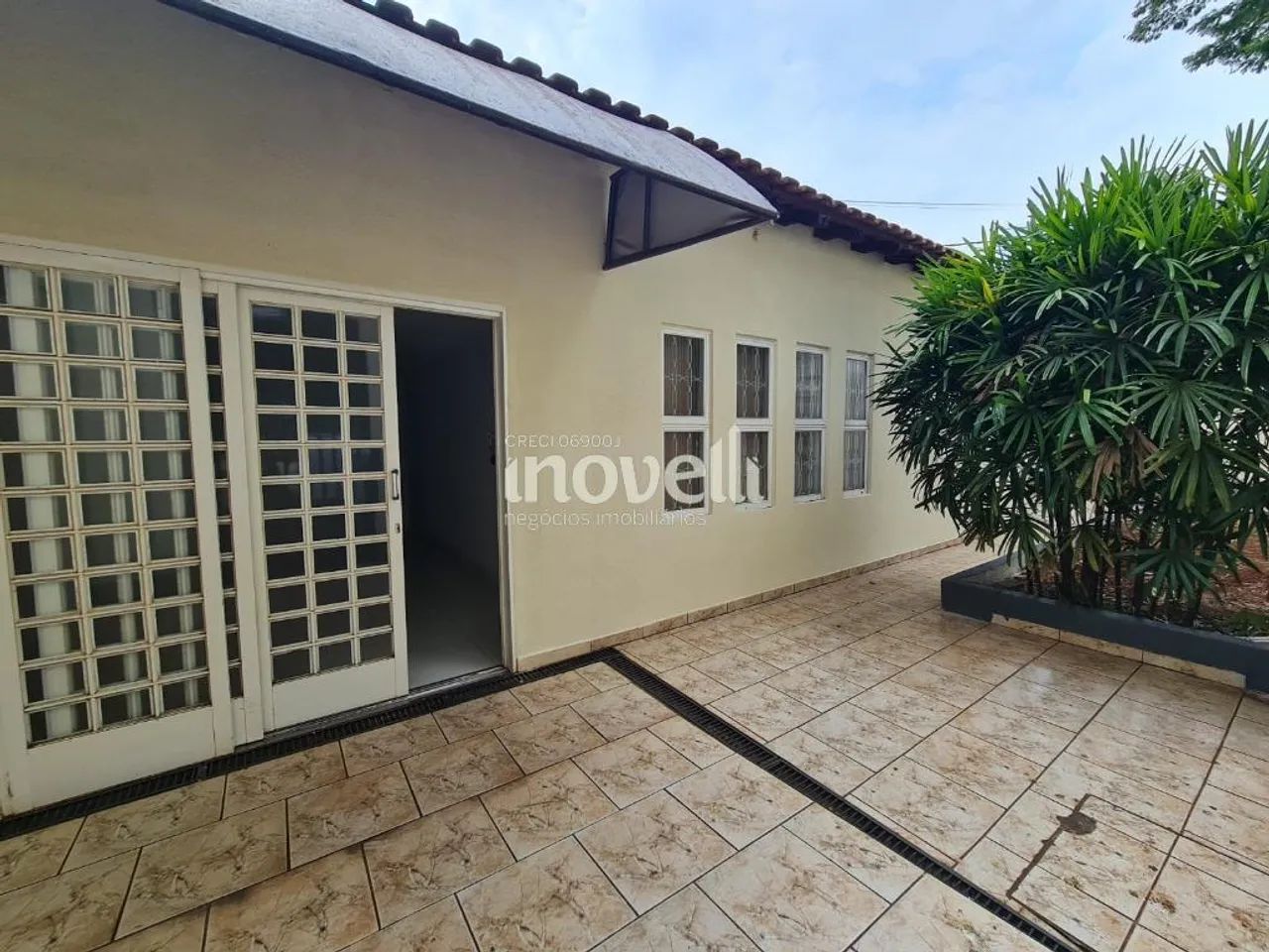 Casa à venda em Maringá, Zona 08, com 3 quartos, com 180.45 m² - Foto 3